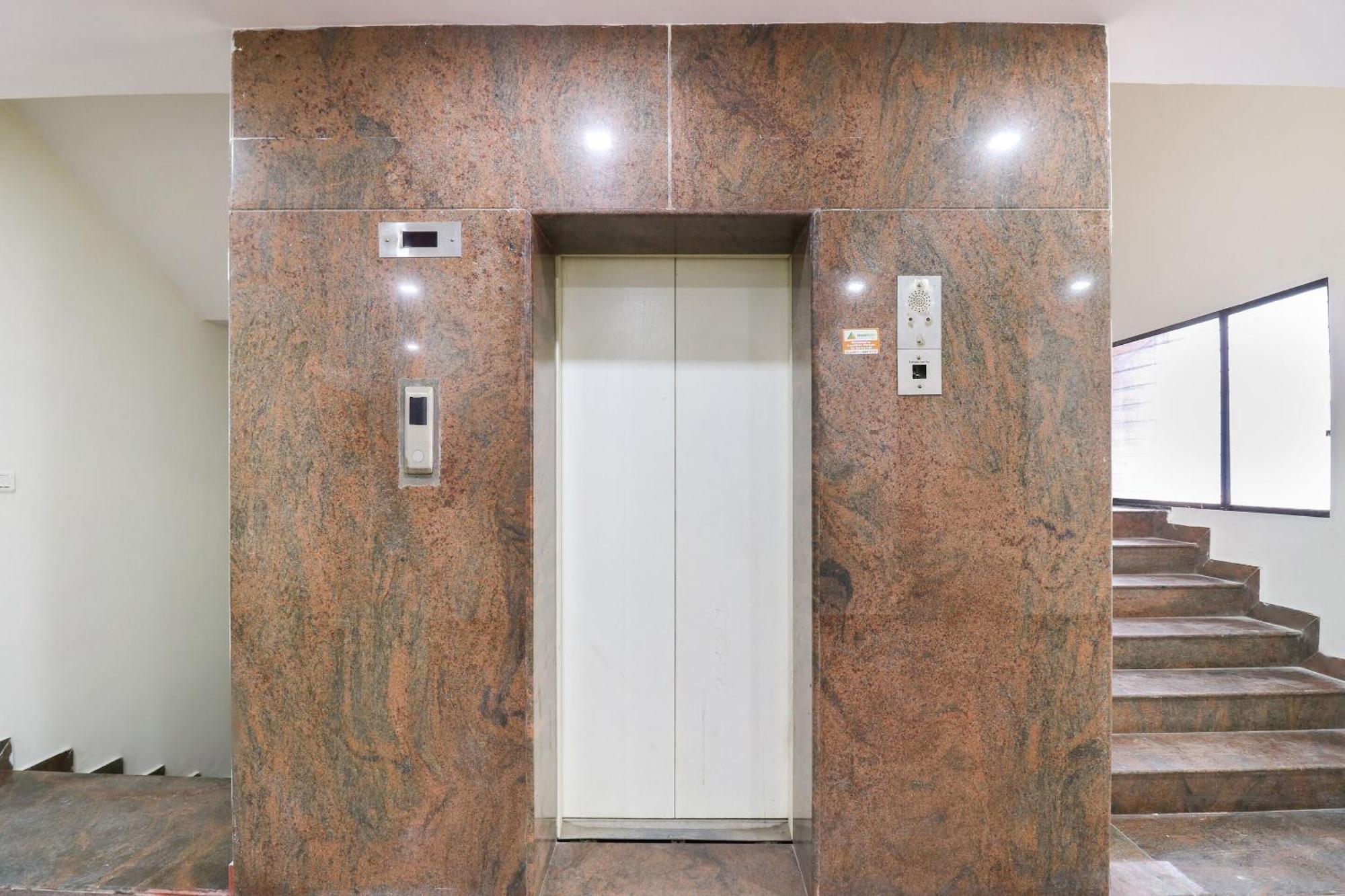 העיר בנגלור Hotel O The Royal International Hotel מראה חיצוני תמונה